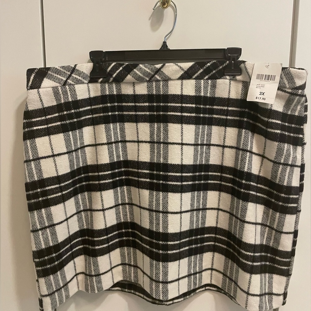 Forever 21 black and white plaid mini skirt 3X